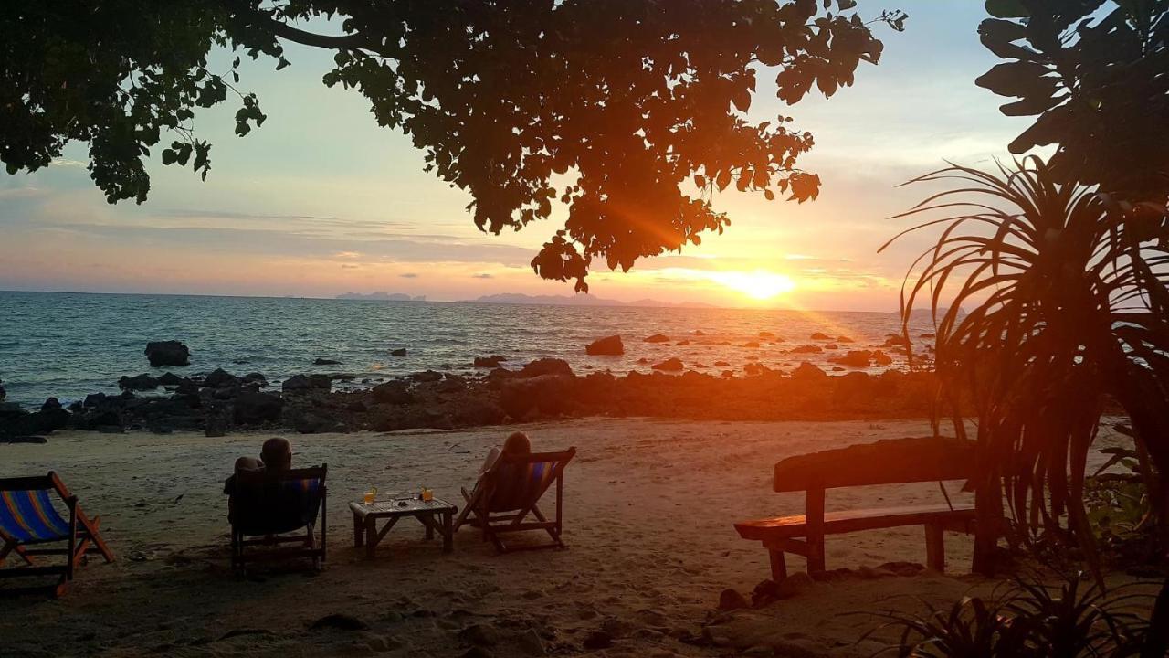 Koh Jum Coral Bay Resort Exterior foto